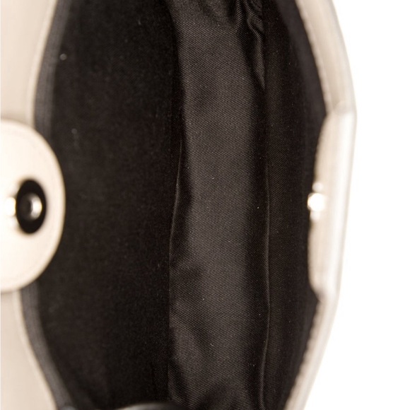 REBECCA Minkoff Crossbody Leather Bag. - Picture 3 of 15